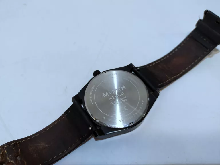 zegarek-meski-mvmt-28000053-d-ksztalt-koperty-129223-2