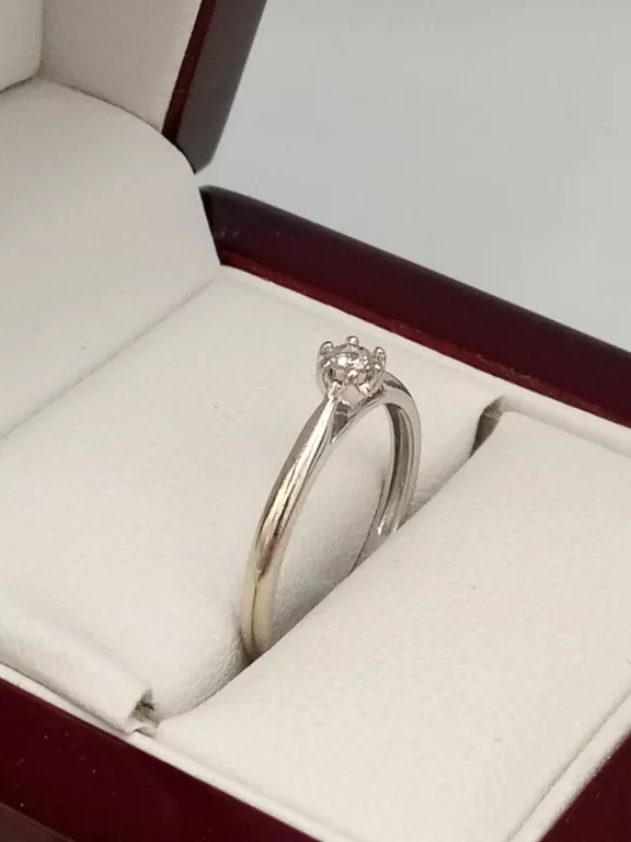 zloty-pierscionek-z-brylantem-003-375-w107-r10-kolor-dominujacy-205826-225106