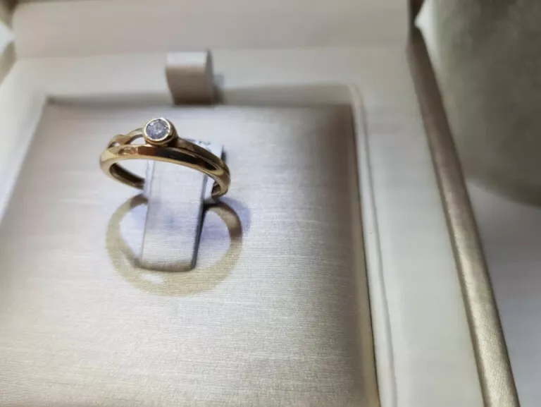 zloty-pierscionek-585-stan-uzywany