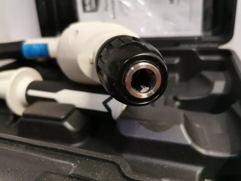 wiertarka-udarowa-macallister-mshd600-walizka-waga-wiertarki-18