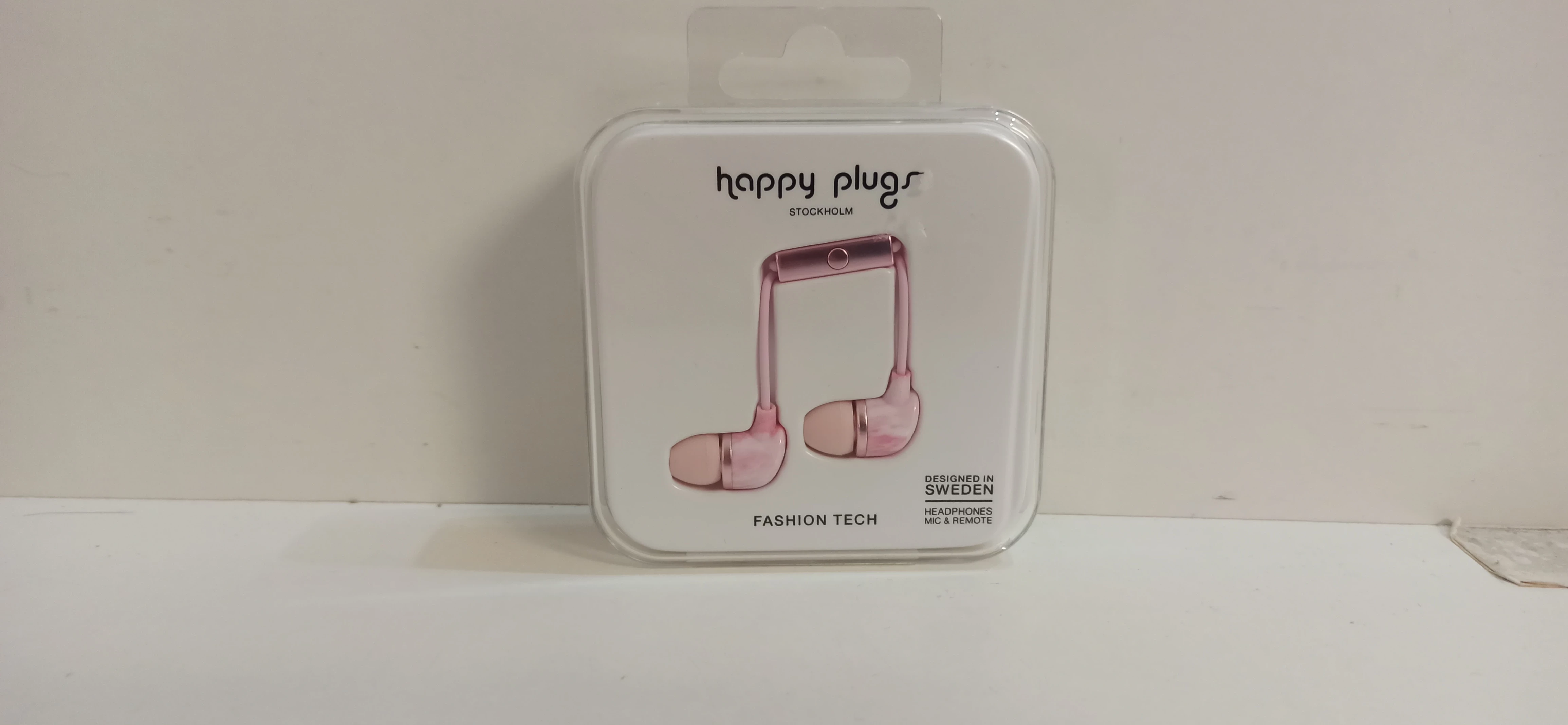 sluchawki-happy-plugs-marka-happy-plugs