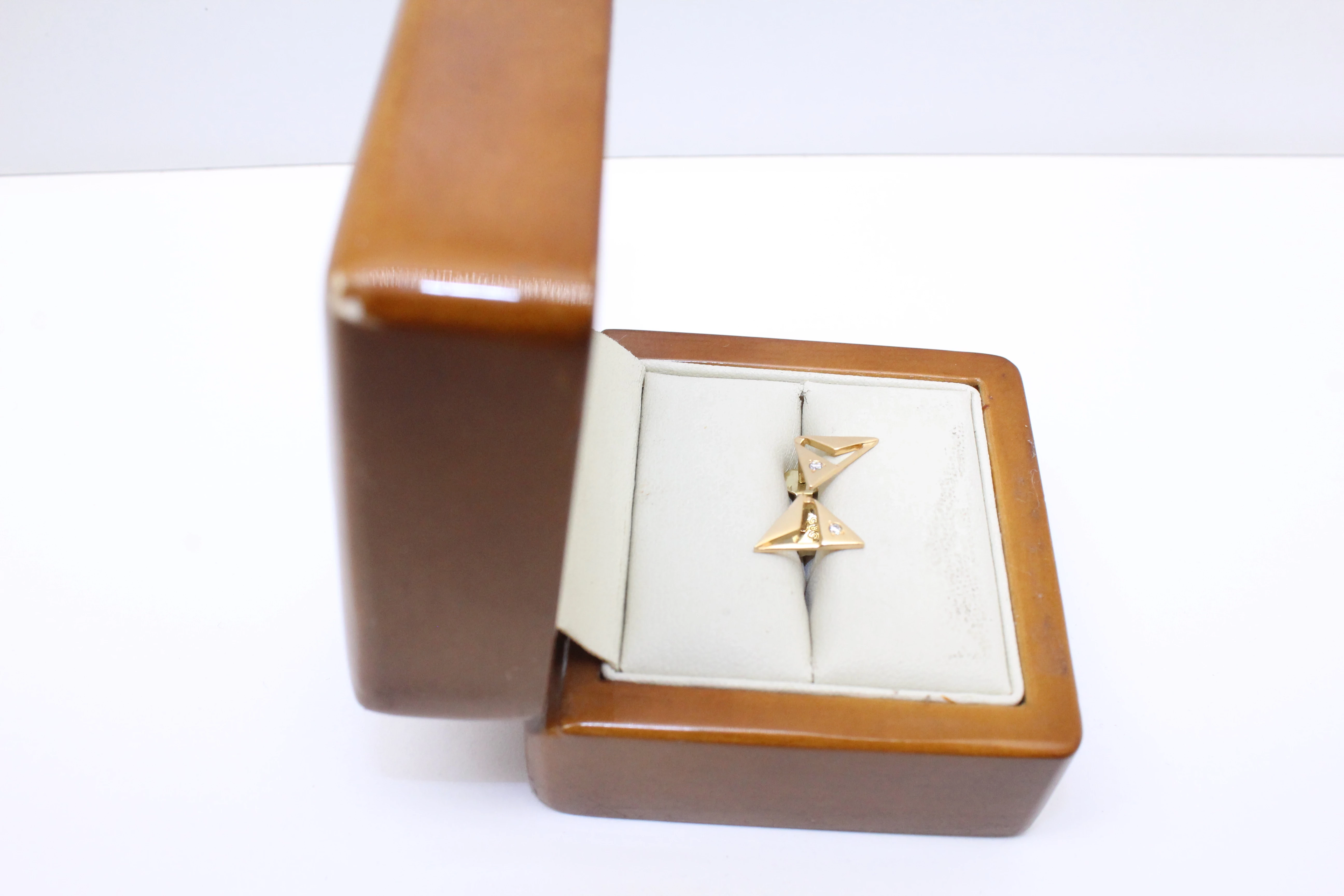 trojkatne-kolczyki-155fg-585-rodzaj-2205-2