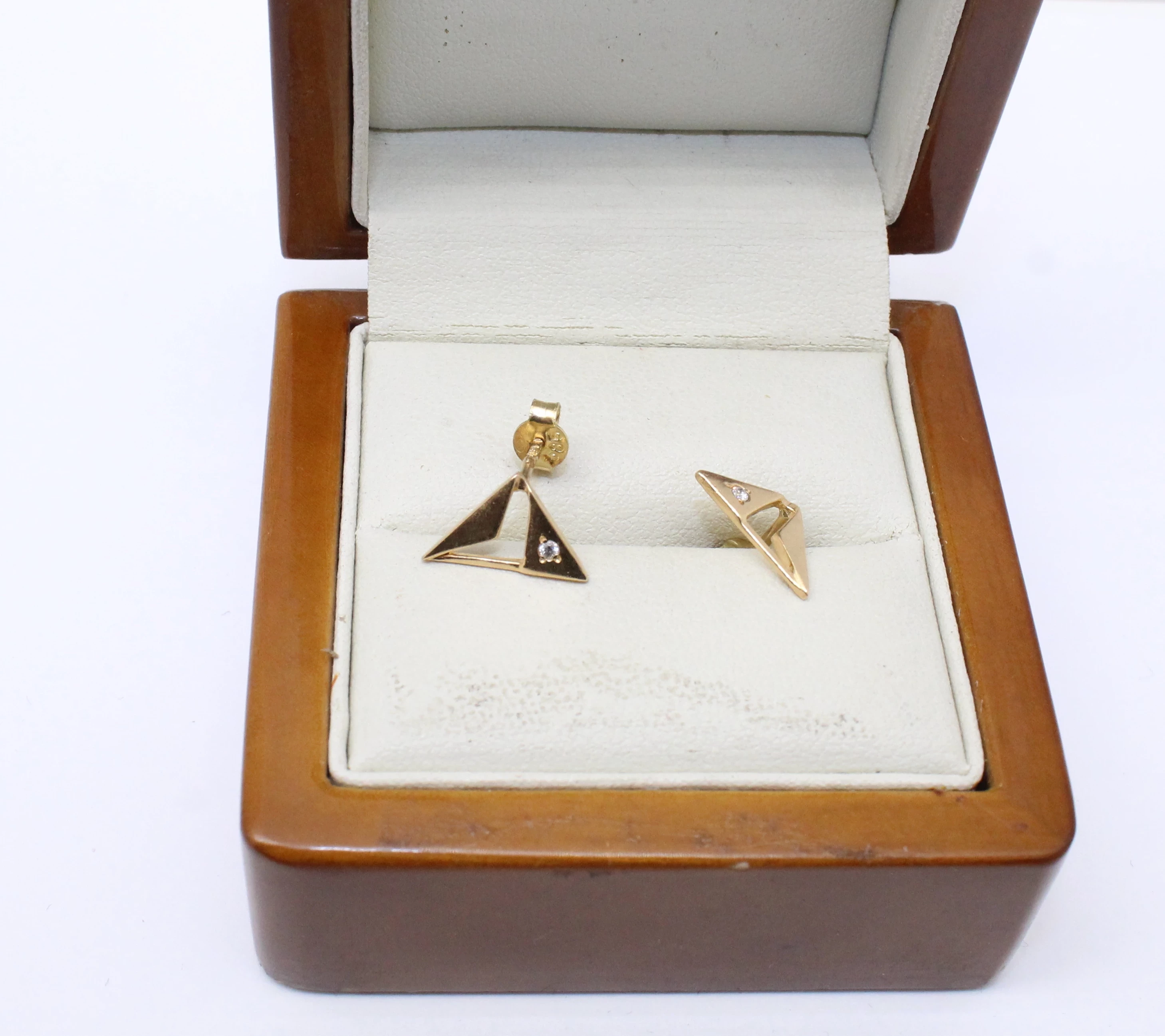 trojkatne-kolczyki-155fg-585-material-15835-2