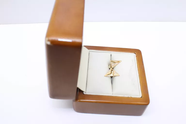 trojkatne-kolczyki-155fg-585-rodzaj-2205-2