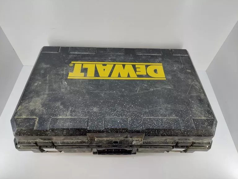 MŁOT DEWALT D25722 QS WALIZKA