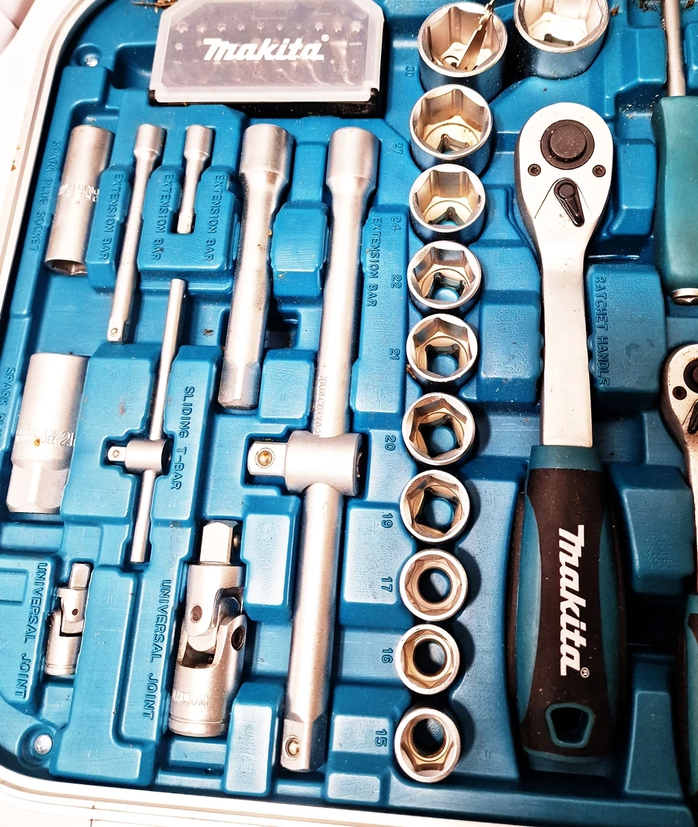 zestaw-kluczy-makita-p-90532-w-walizce-liczba-elementow-w-zestawie-227