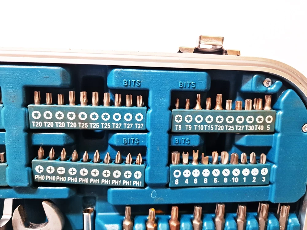 zestaw-kluczy-makita-p-90532-w-walizce-kod-producenta-p90532