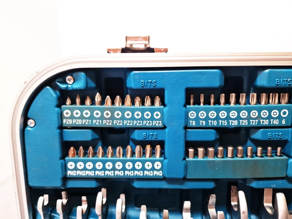 zestaw-kluczy-makita-p-90532-w-walizce-ean-gtin-0088381478984