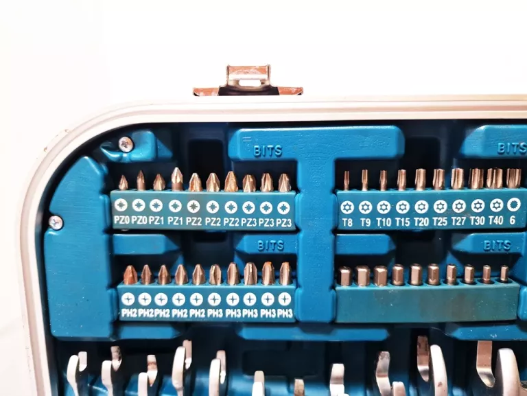 zestaw-kluczy-makita-p-90532-w-walizce-ean-gtin-0088381478984