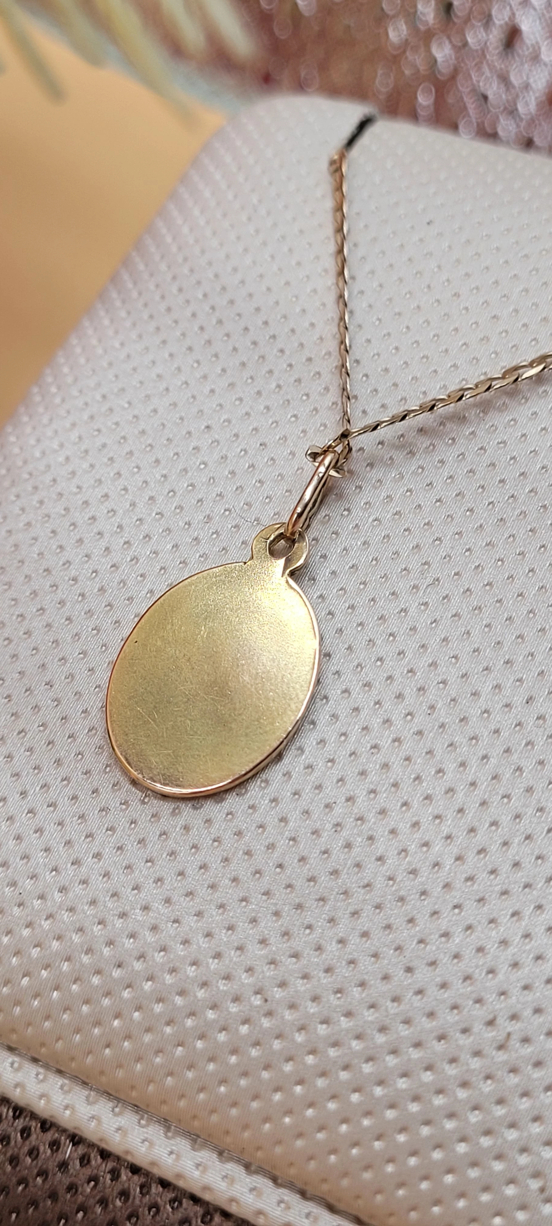 zlota-zawieszka-matka-boska-750-238g-rodzaj-wyrob-jubilerski