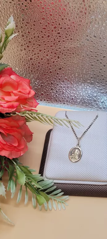 zlota-zawieszka-matka-boska-750-238g-wyzwolenia-42-walbrzych-sj