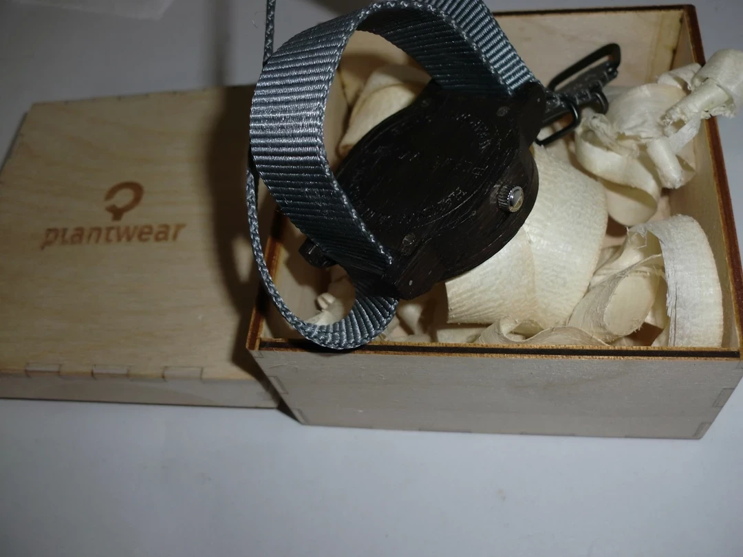 zegarek-plantwear-rodzaj-analogowe