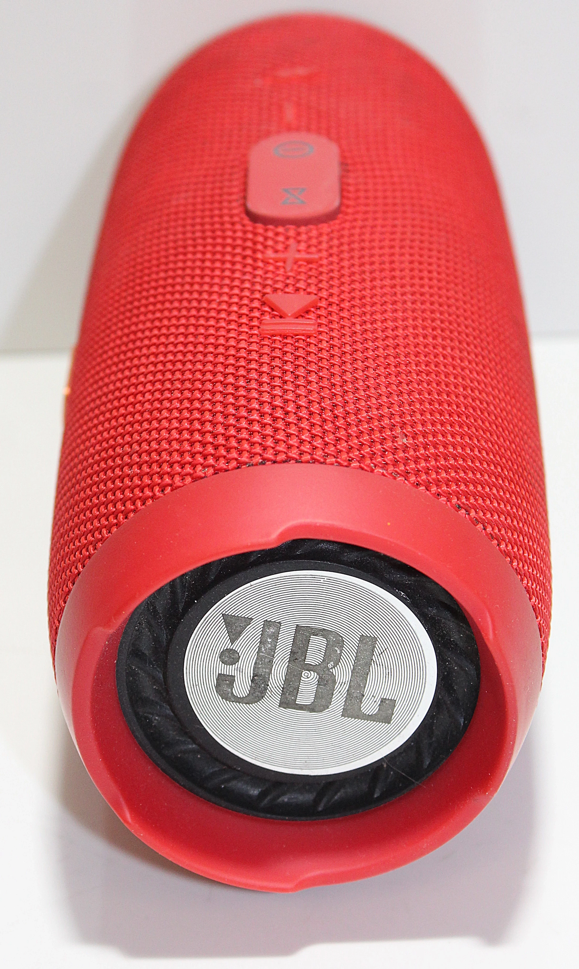 glosnik-jbl-czerwony-marka-jbl