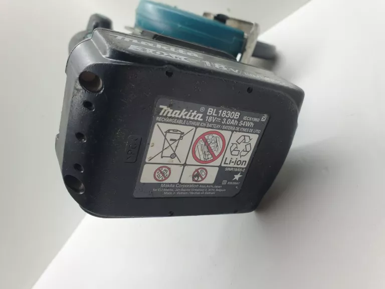PRZECINARKA METALU MAKITA DCS550 + AKU MAKITA 3.0