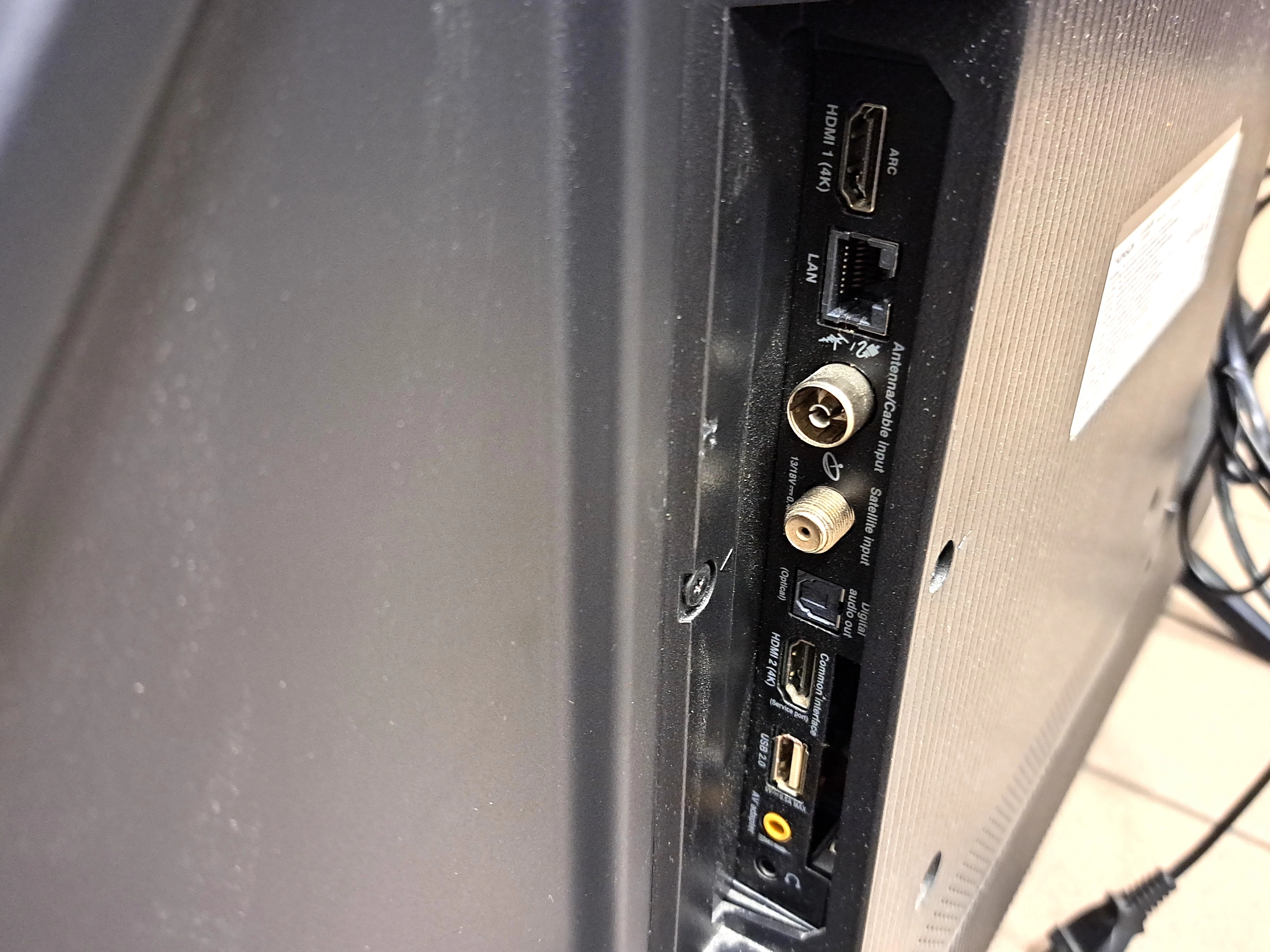 telewizor-led-thomson-43ug6300-43-4k-uhd-stan-uzywany