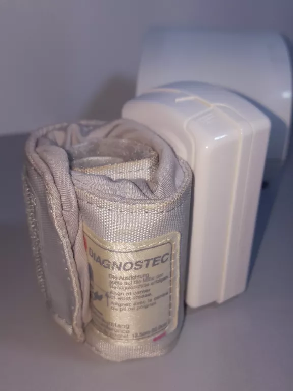 cisnieniomierz-elektroniczny-panasonic-ew-3006-miejsce-pomiaru-nadgarstek