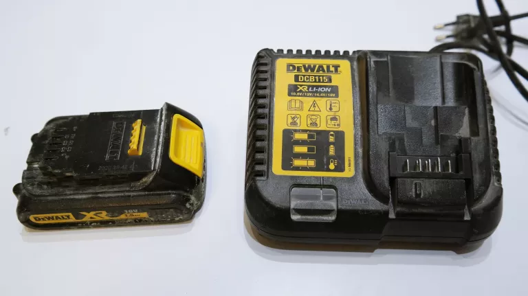 MŁOTOWIERTARKA DEWALT DCH133M1 - ZESTAW! 18V