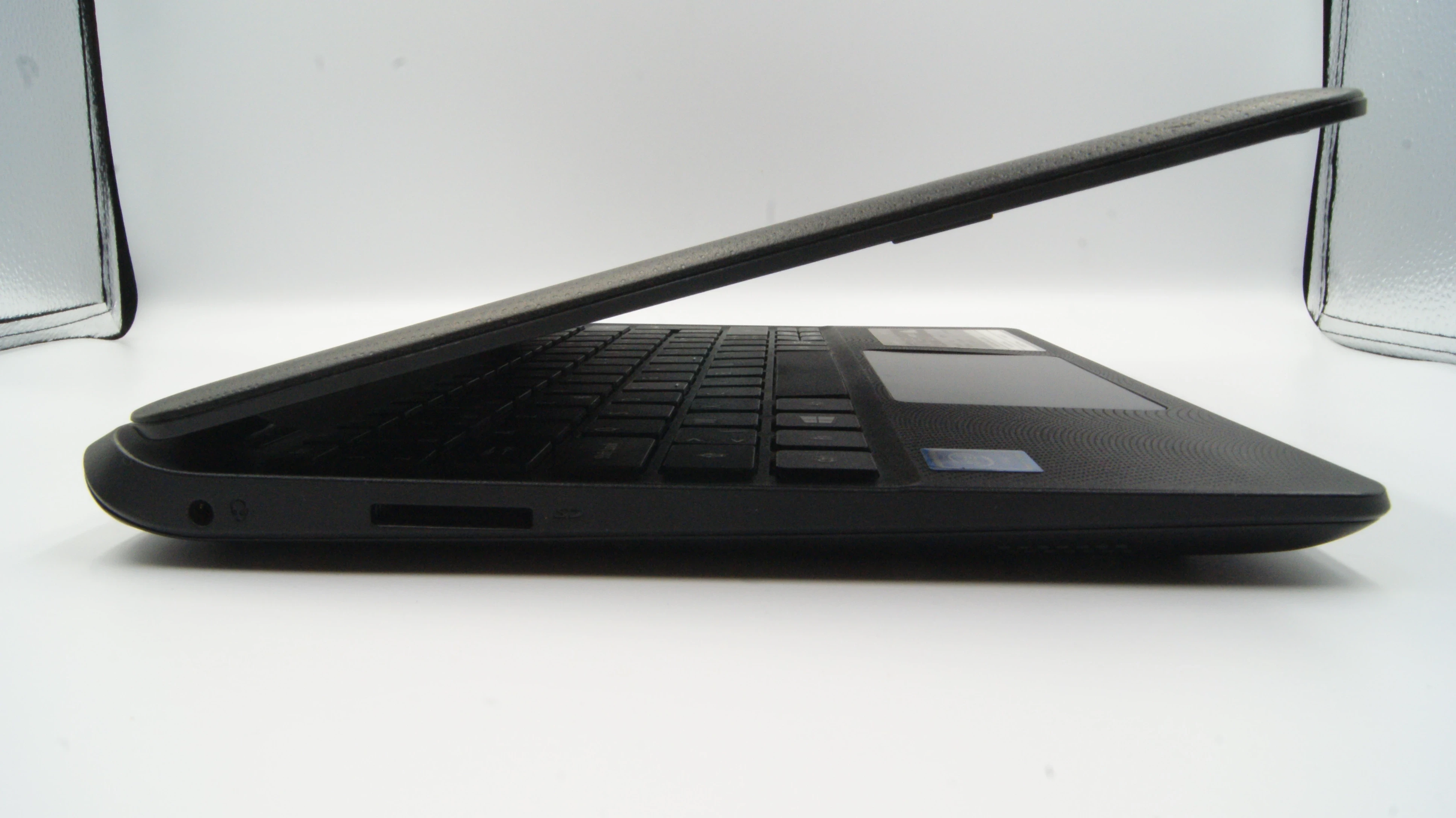 acer-aspire-es-11-celeron-n305032gb2gbwin10-seria-procesora-intel-celeron