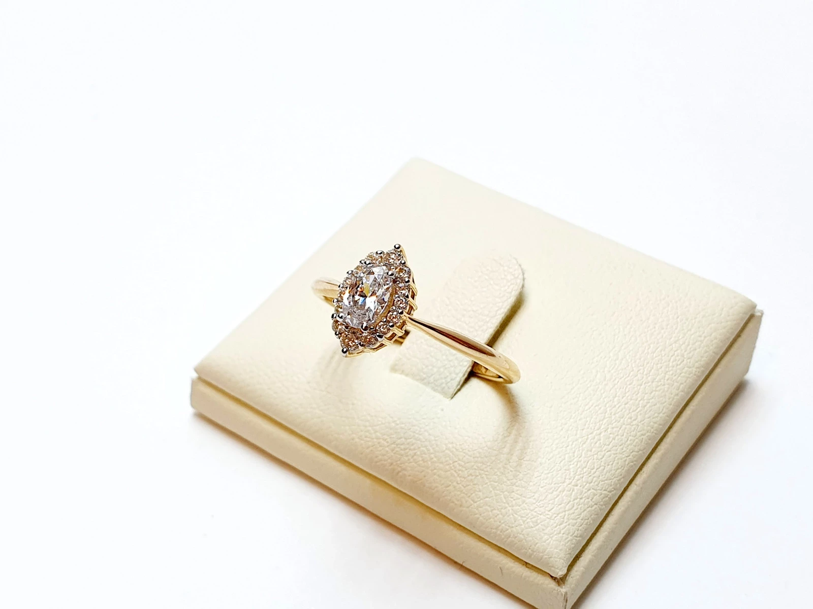 piekny-zloty-pierscionek-375-221g-r20-kosciuszki-34-trzcianka