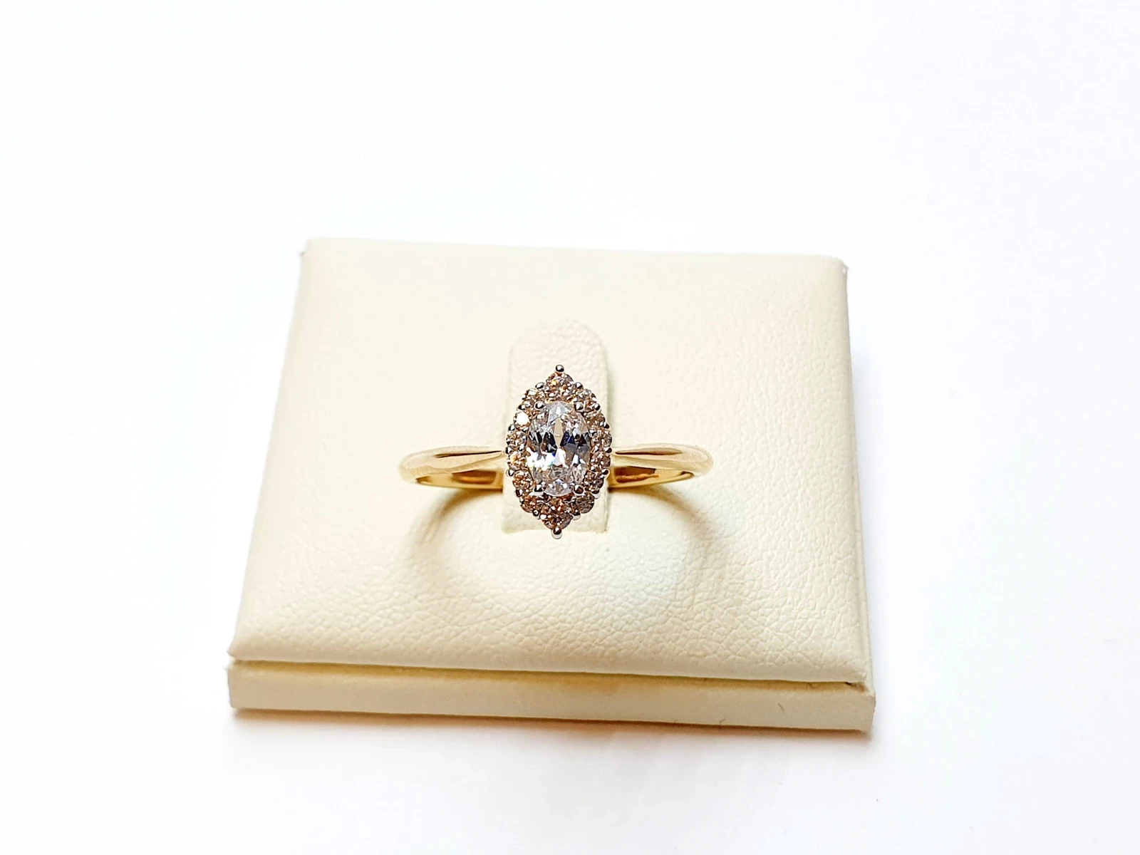 piekny-zloty-pierscionek-375-221g-r20-stan-powystawowy