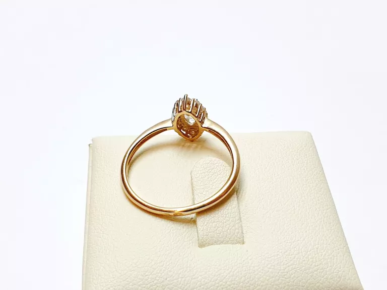 piekny-zloty-pierscionek-375-221g-r20-kamien-cyrkonia