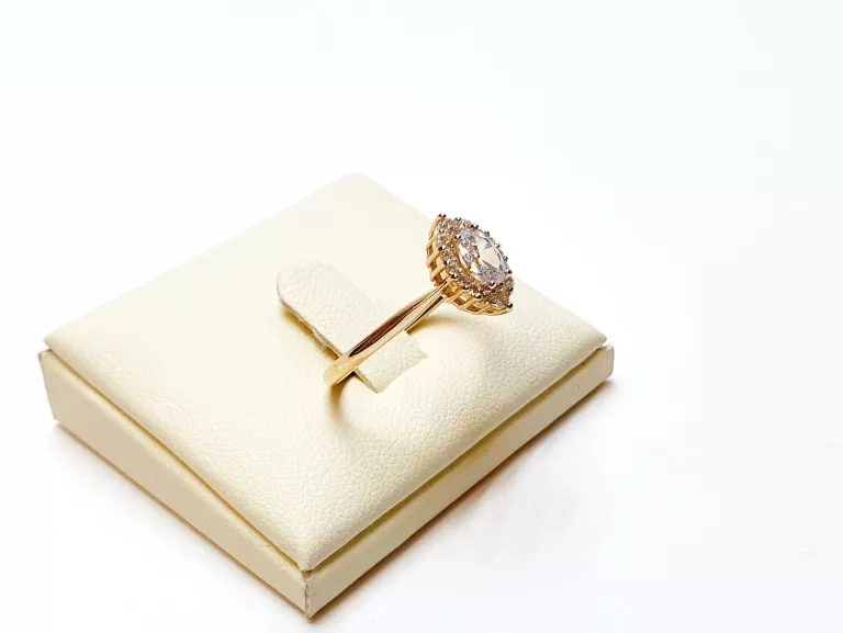 piekny-zloty-pierscionek-375-221g-r20-marka-inna-marka