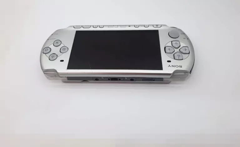 KONSOLA SONY PSP 3004 SILVER