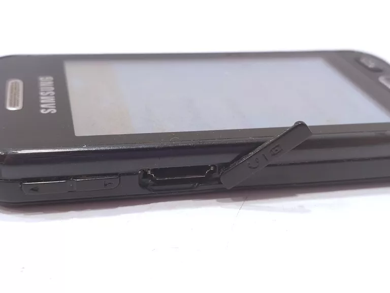 telefon-samsung-gt-s5230-brak-ladowarki-przekatna-ekranu-3