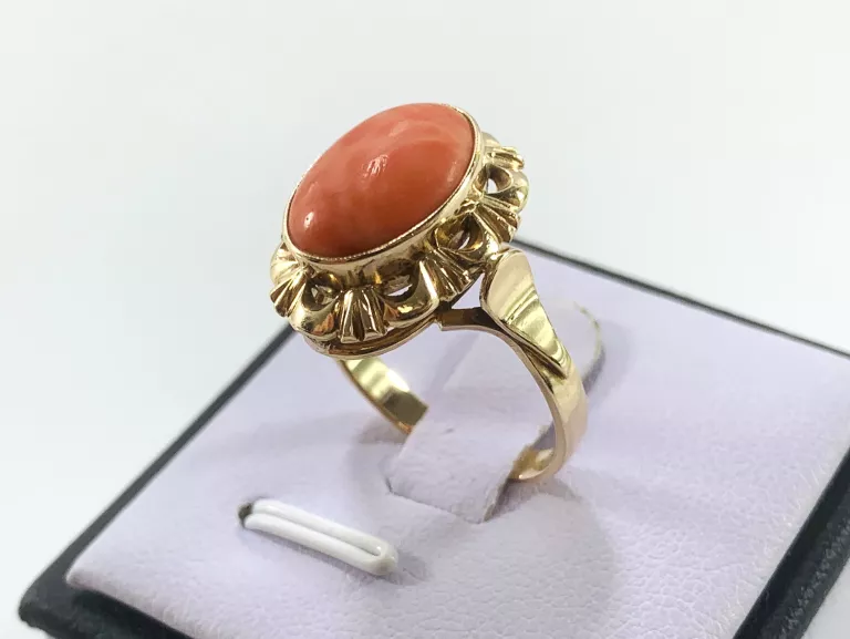 zloty-pierscionek-z-koralem-585-542g-r21-rodzaj-klasyczne