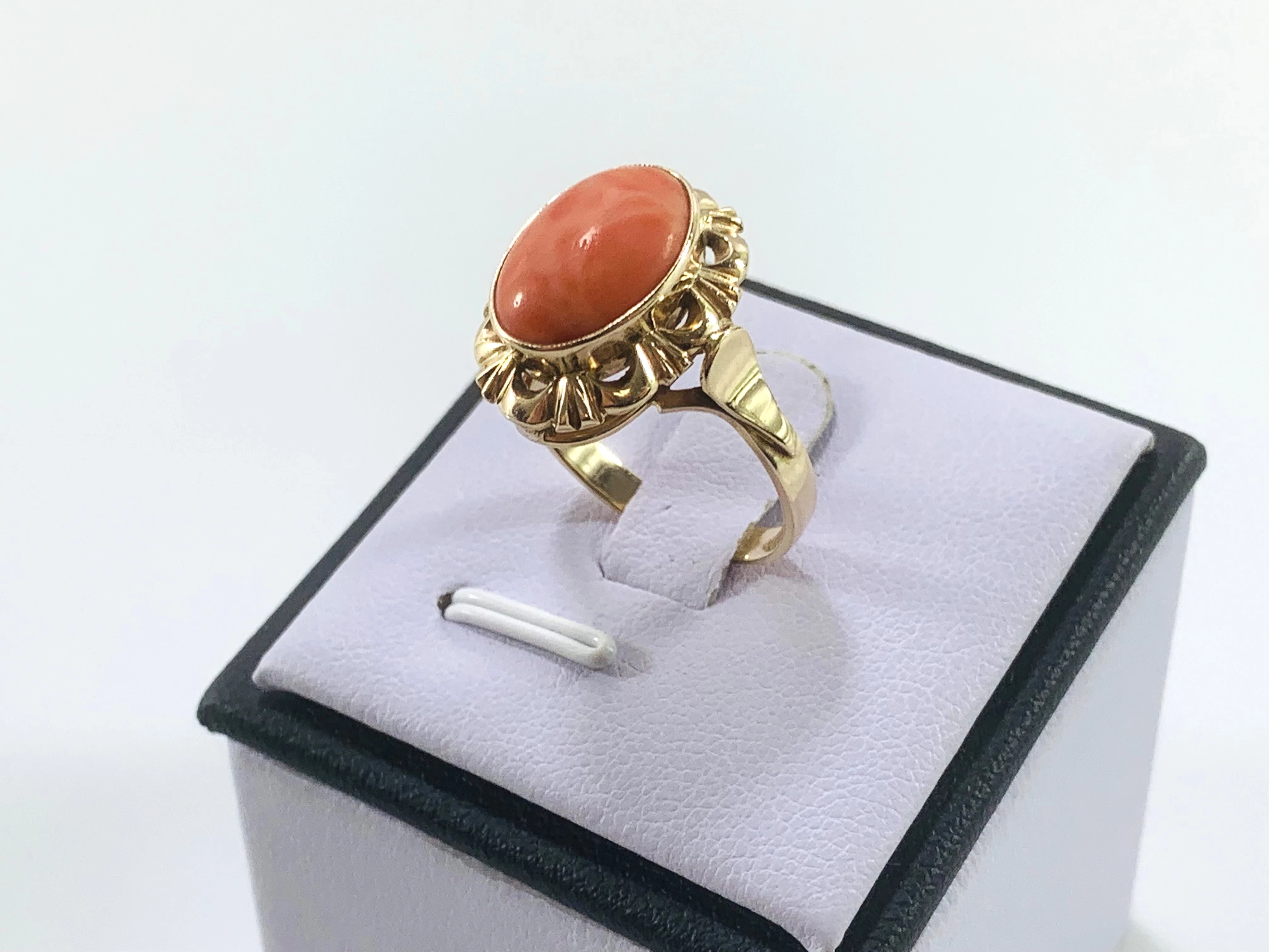 zloty-pierscionek-z-koralem-585-542g-r21-material-zloto