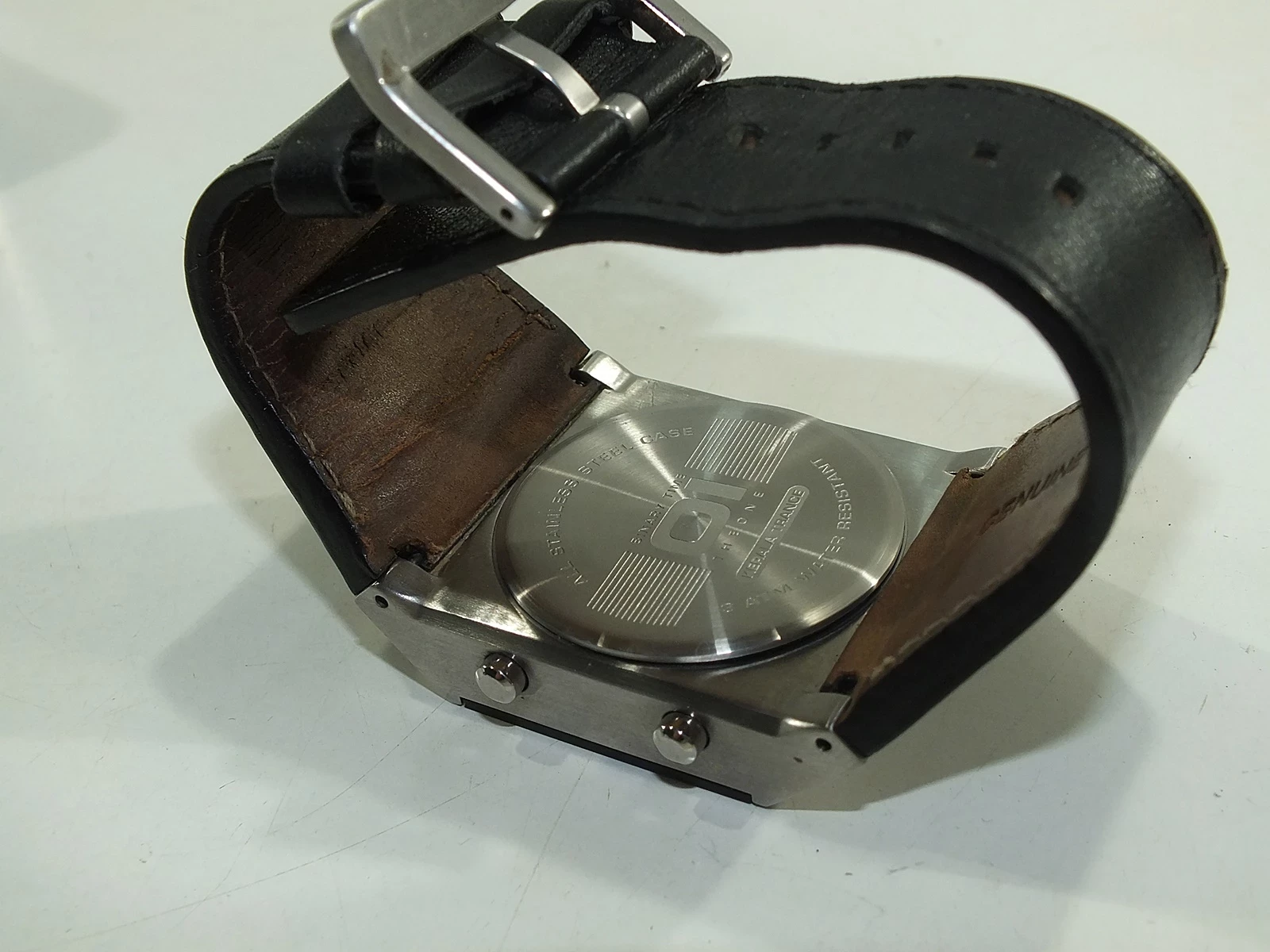 zegarek-binarny-the-one-kerala-trancepuszka-mechanizm-kwarcowy