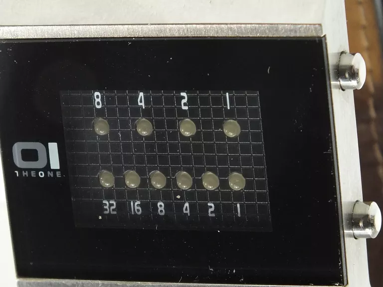 zegarek-binarny-the-one-kerala-trancepuszka-funkcje-brak