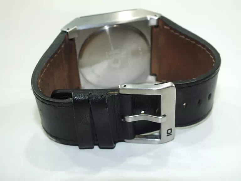 zegarek-binarny-the-one-kerala-trancepuszka-ksztalt-koperty-prostokatna