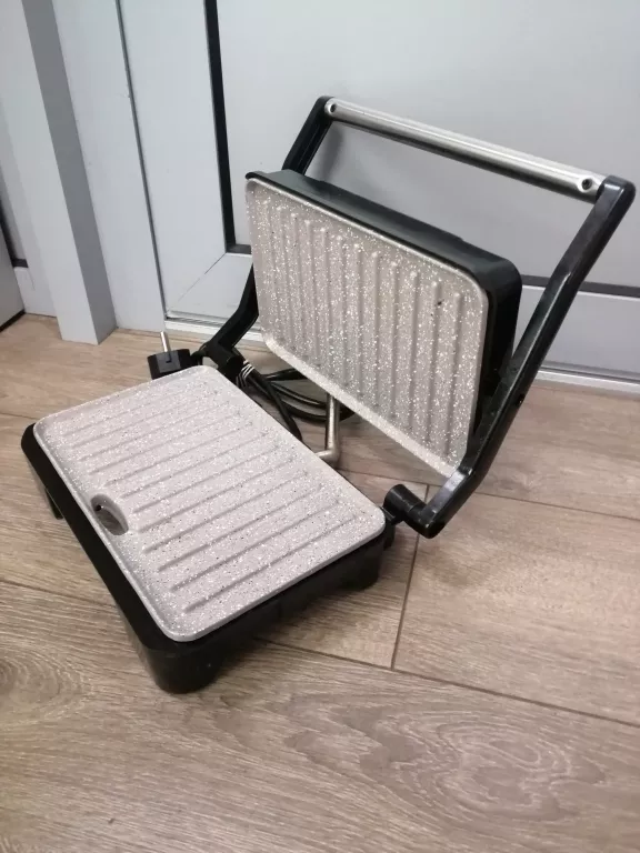 GRILL ELEKTRYCZNY RAVEN EGE002