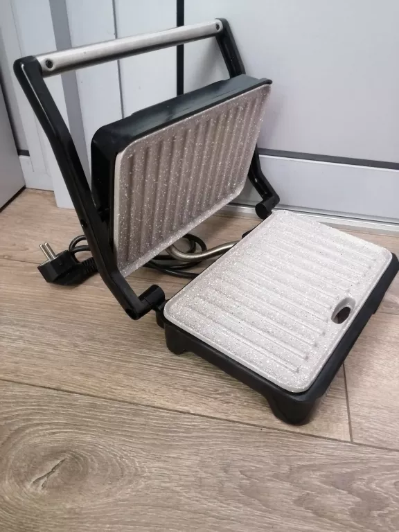 GRILL ELEKTRYCZNY RAVEN EGE002