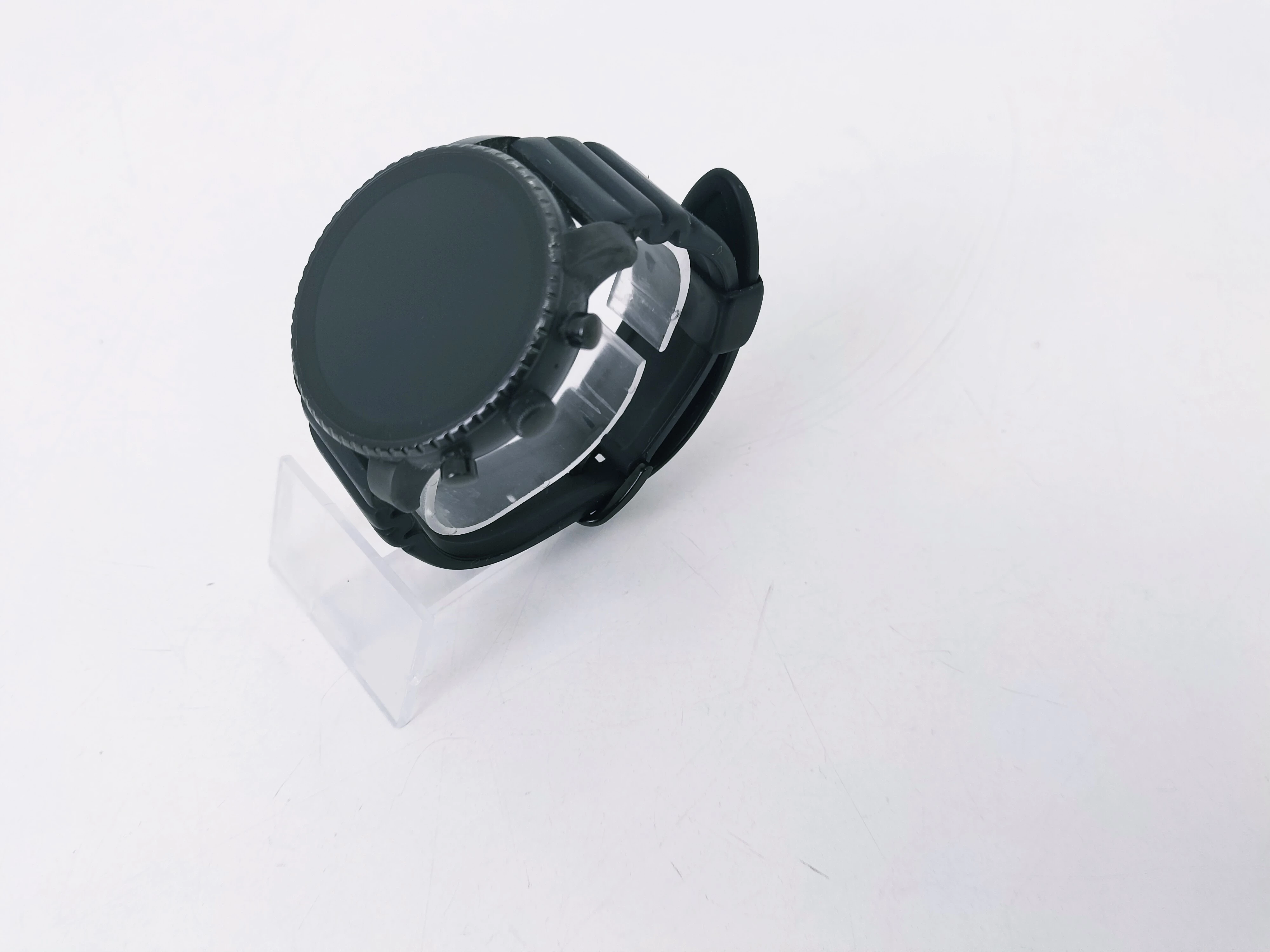 smartwatch-fossil-dw6f1-ksztalt-koperty-okragly