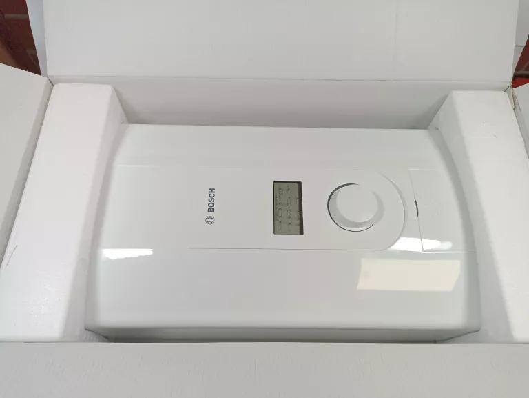 PODGRZEWACZ WODY BOSCH TRONIC 7000