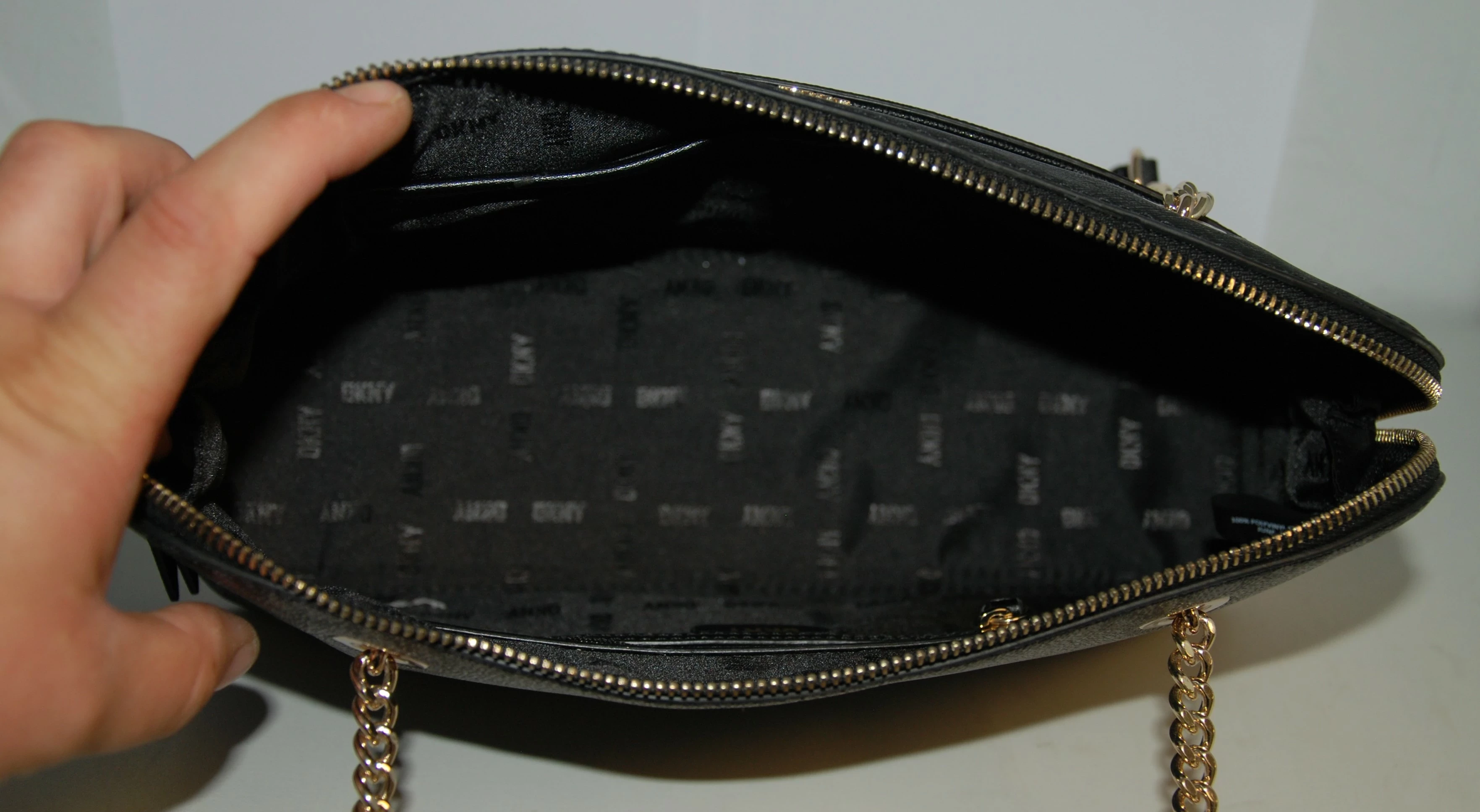 torebka-dkny-bryant-park-medium-t-kolor-czarny