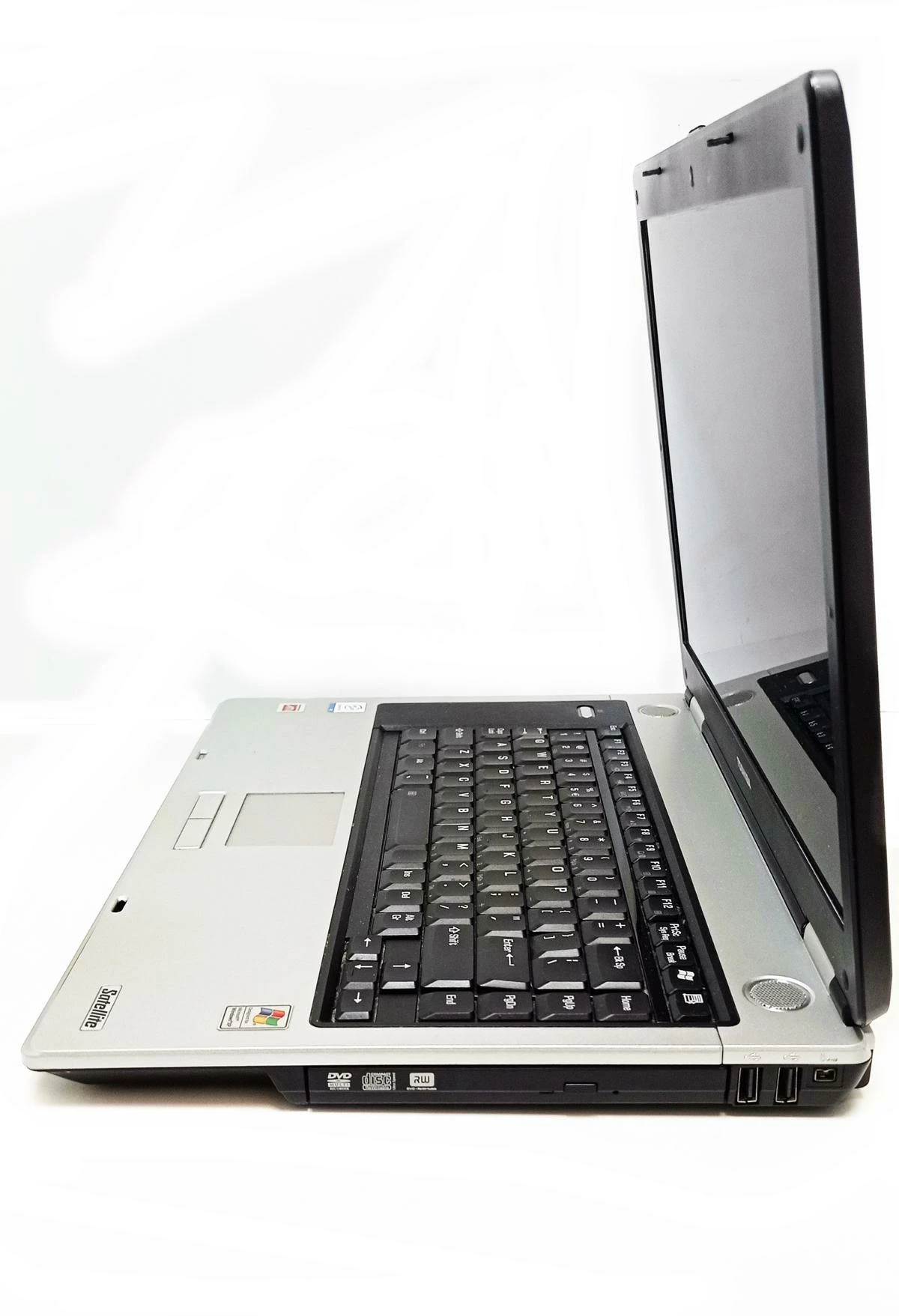 laptop-toshiba-satellite-m40-1gb-ram80gb-hdd-liczba-rdzeni-procesora-1