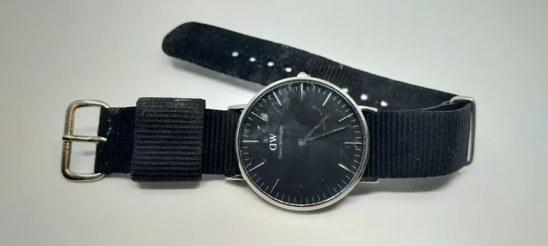 DW WELLINGTON ZEGAREK