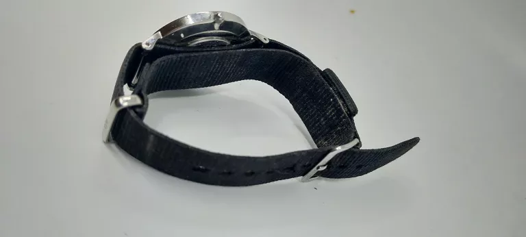 DW WELLINGTON ZEGAREK