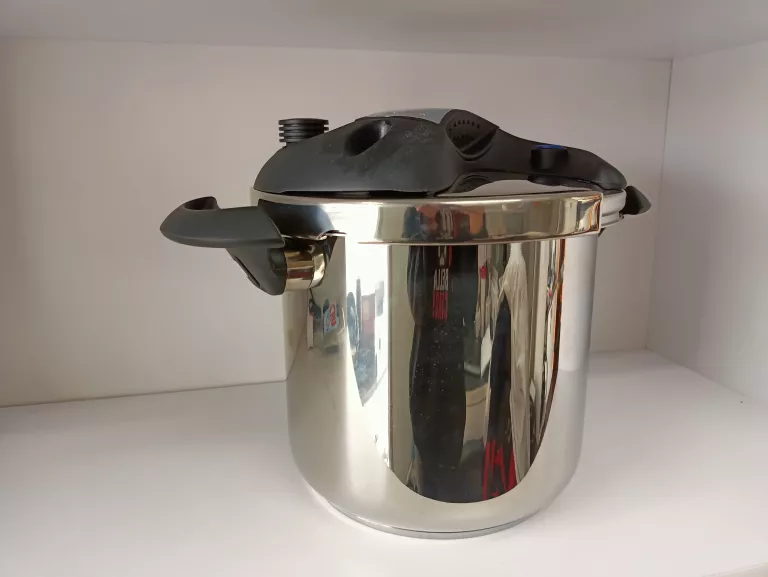 szybkowar-homedelux-international-boleslawa-chrobrego-8-pszczyna-sc