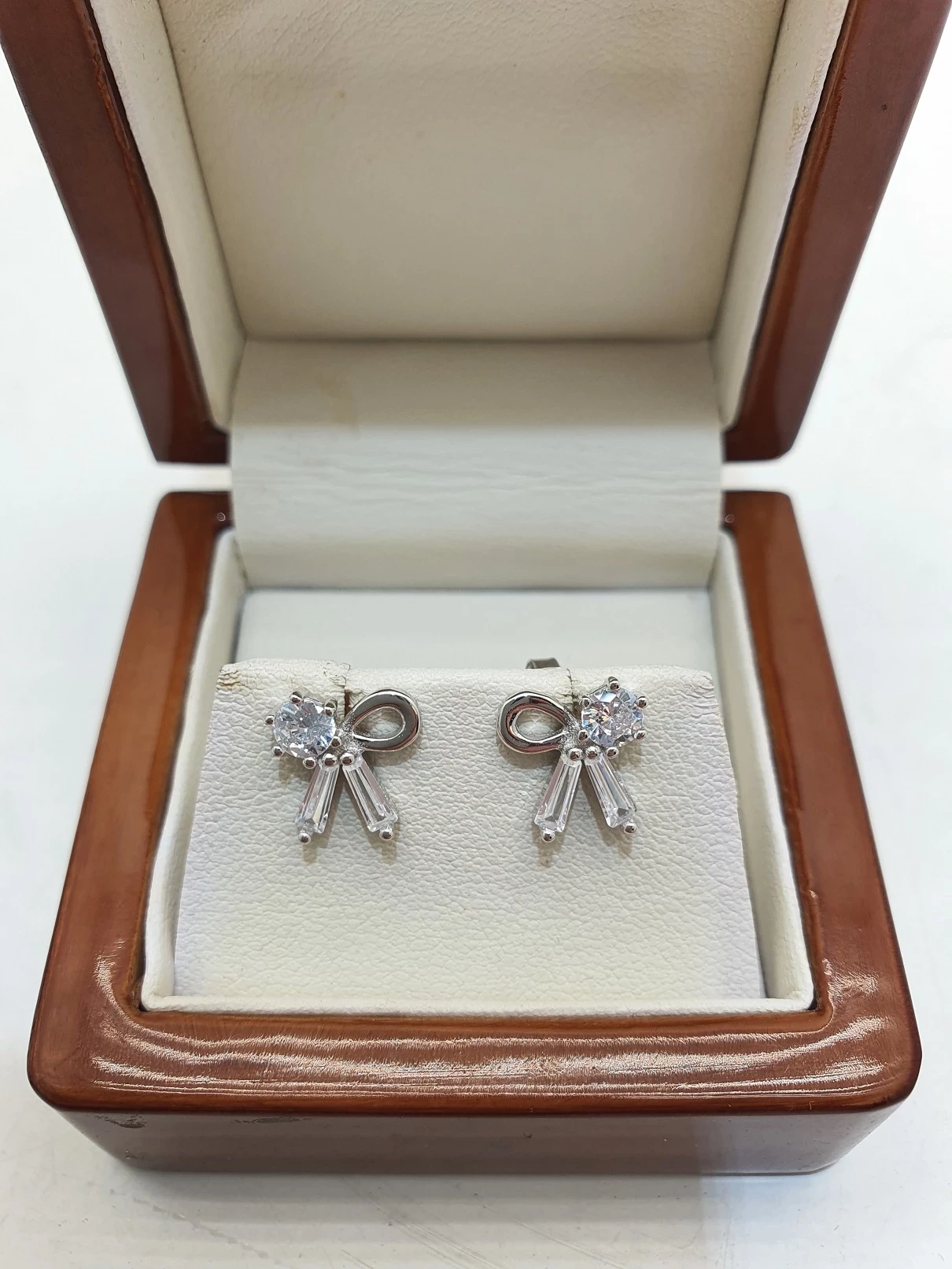 srebrne-kokardkowe-kolczyki-170g-925-stan-powystawowy