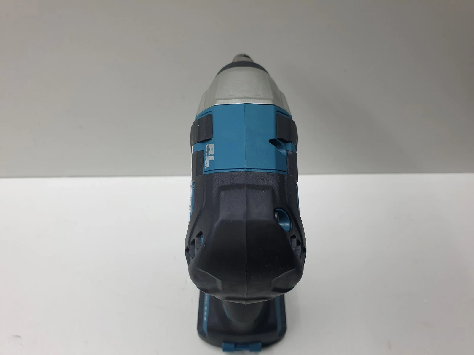 akumulatorowy-klucz-udarowy-makita-tw161dz-product-id