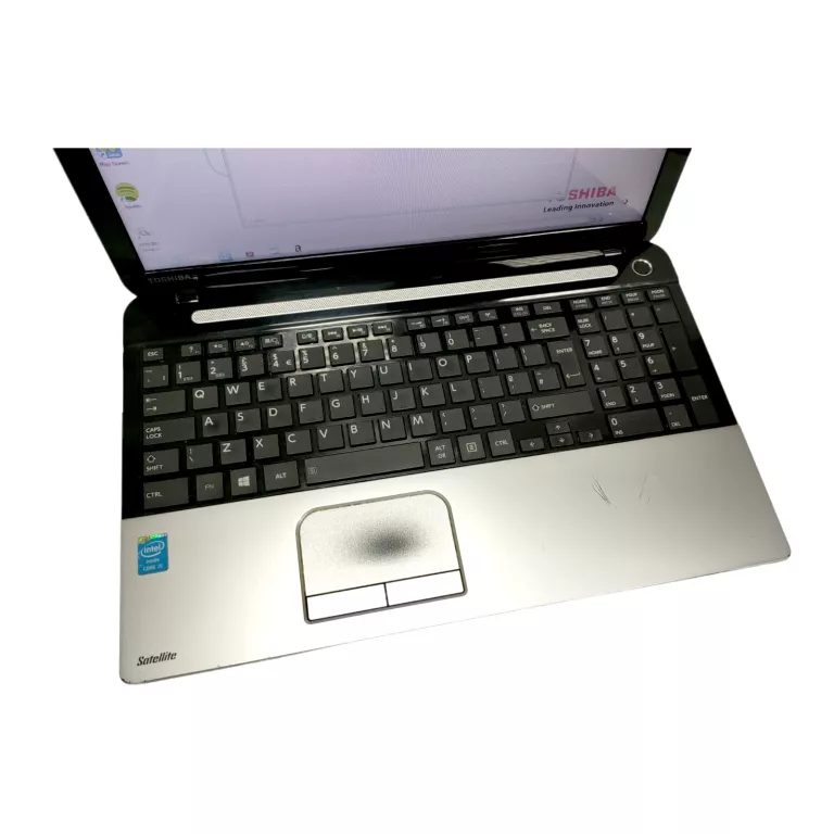 LAPTOP TOSHIBA SATELLITE C55-A-1N1 OPIS!