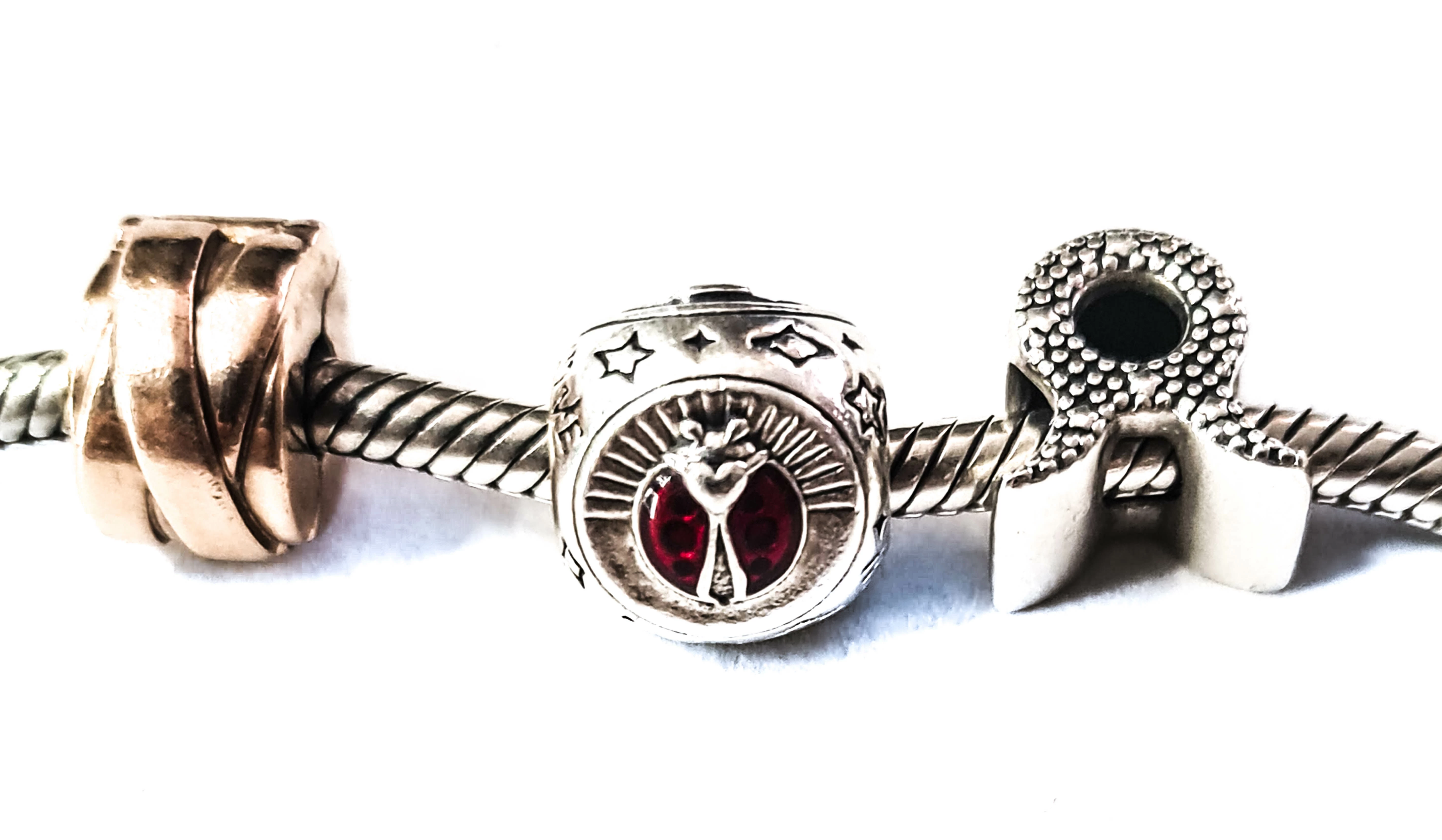 bransoleta-pandora-10-charmsow-kolor-249512-1647426