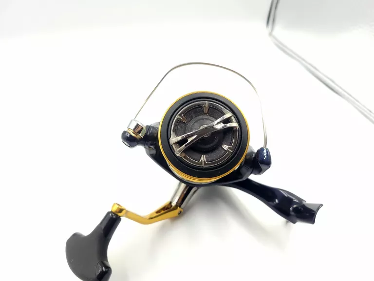 KOŁOWROTEK SHIMANO NASCI 4000