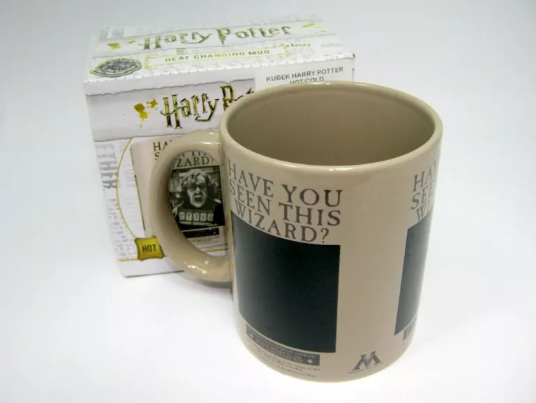 HARRY POTTER WANTED SIRIUS BLACK - MAGICZNY KUBEK