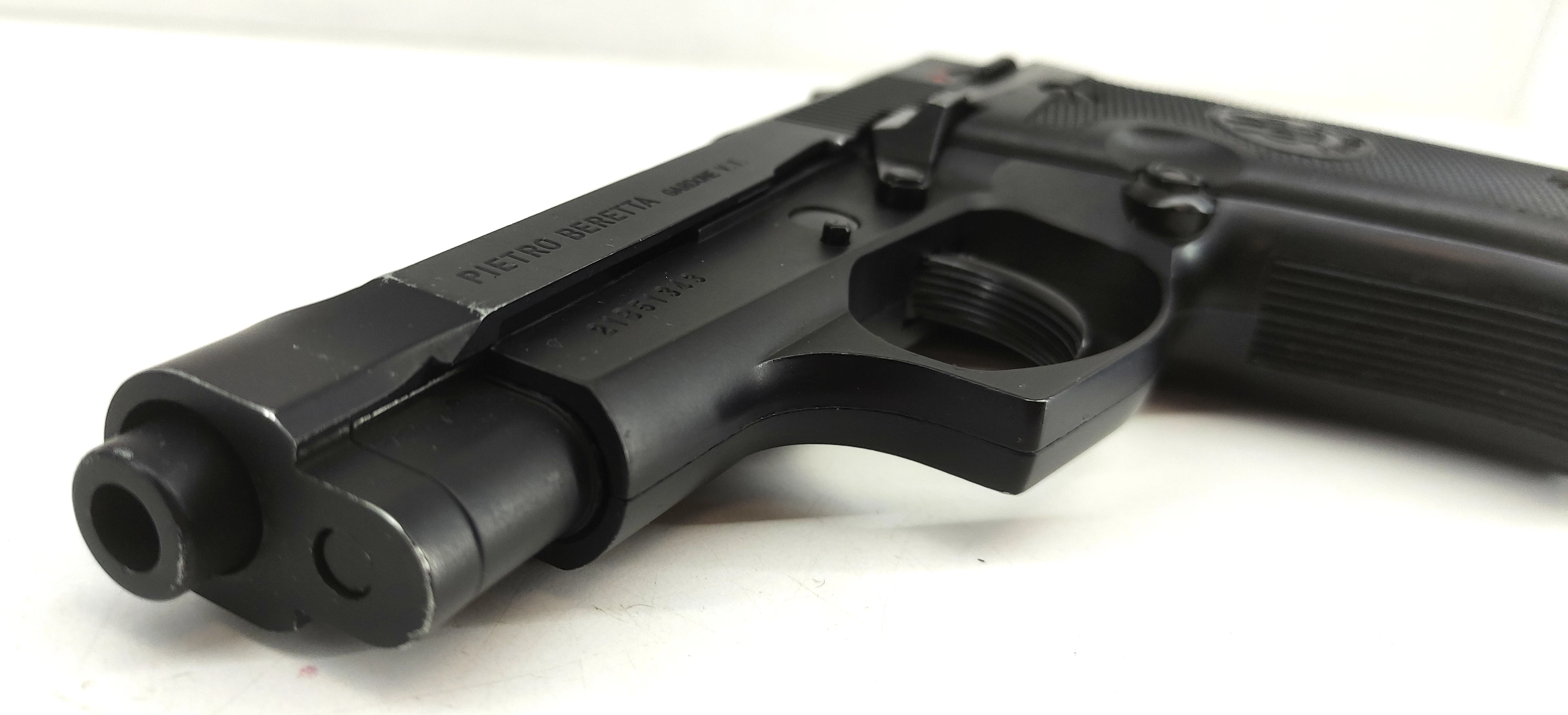 pistolet-co2-beretta-84-fs-marka-umarex