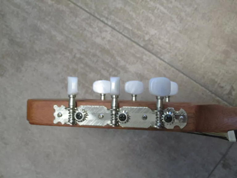 GITARA KLASYCZNA ALMANSA 400 NATURE